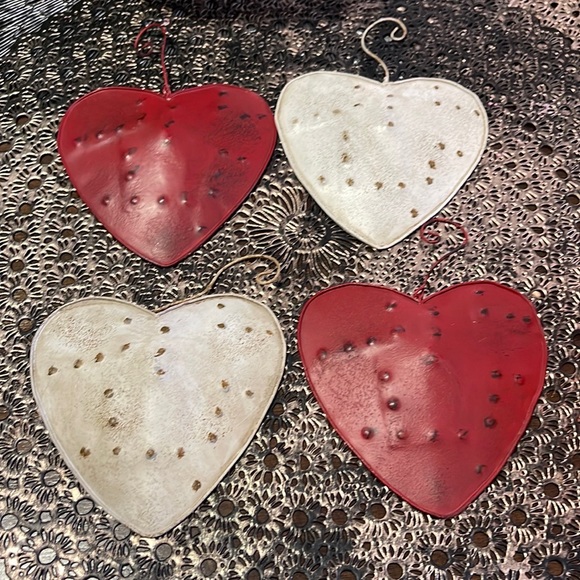 Hearts Rustic Outdoor, Tin punched design swirl hanging hook Red & Cream set/4 - Picture 12 of 16